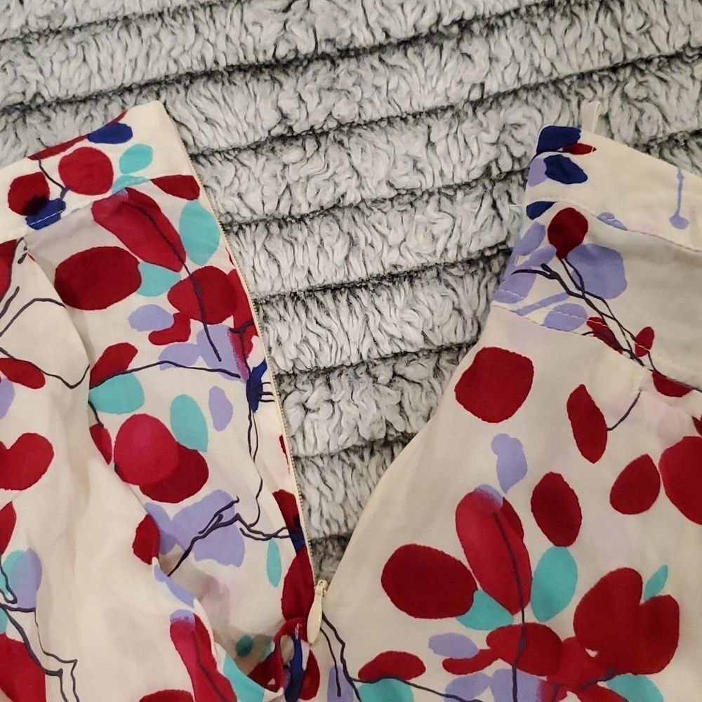 Gorgeous Floral United Color Of Benetton Shorts Size 48 (Us 12) — image 5 of 8